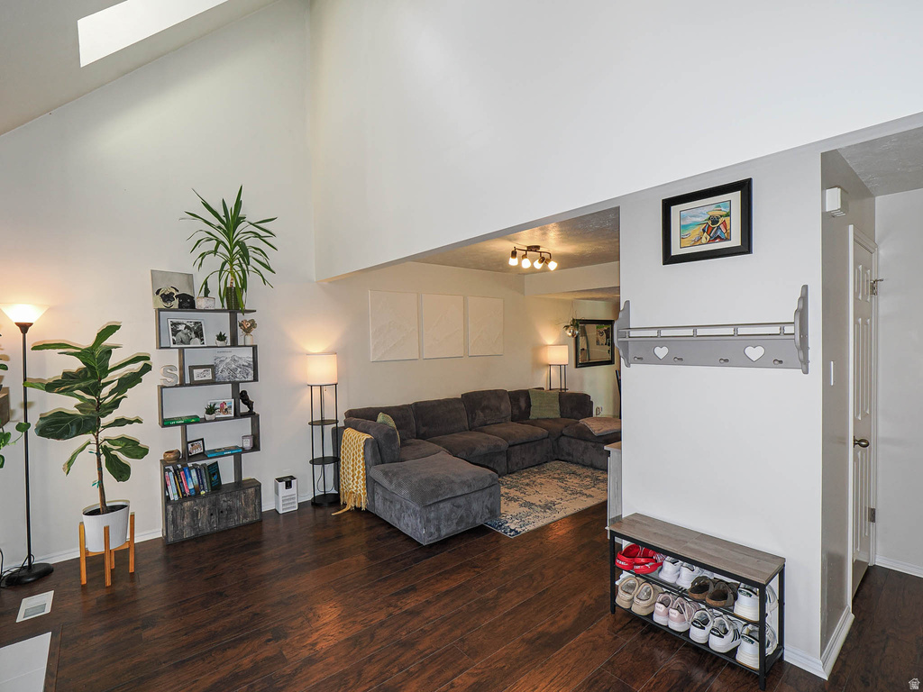 734 E GABLES ST Midvale, UT 84047