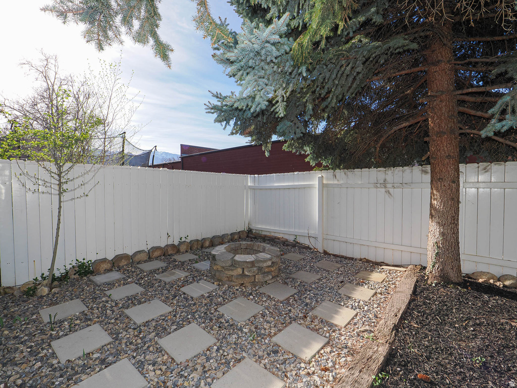 734 E GABLES ST Midvale, UT 84047