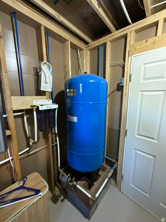 634 BLACK STEER RD Aneth, UT 84510