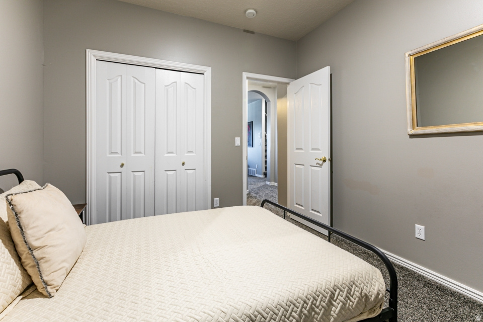 5263 DAYBREAK DR South Ogden, UT 84403