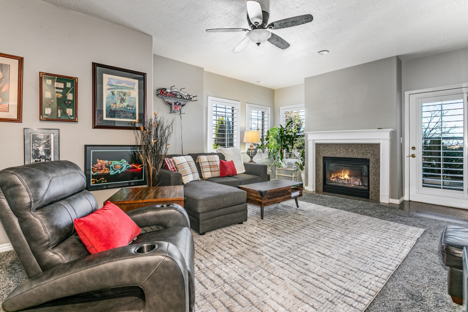 5263 DAYBREAK DR South Ogden, UT 84403