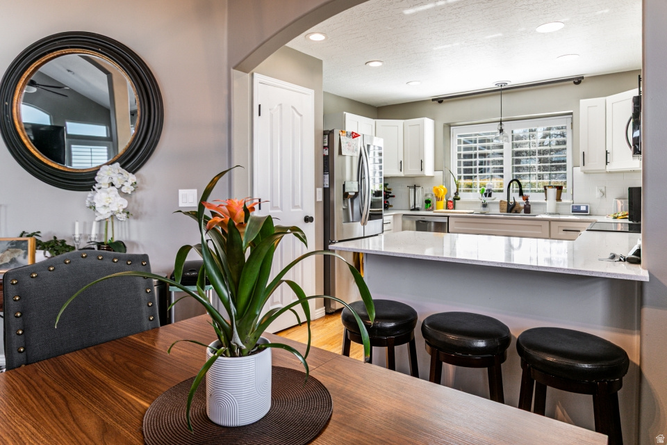 5263 DAYBREAK DR South Ogden, UT 84403