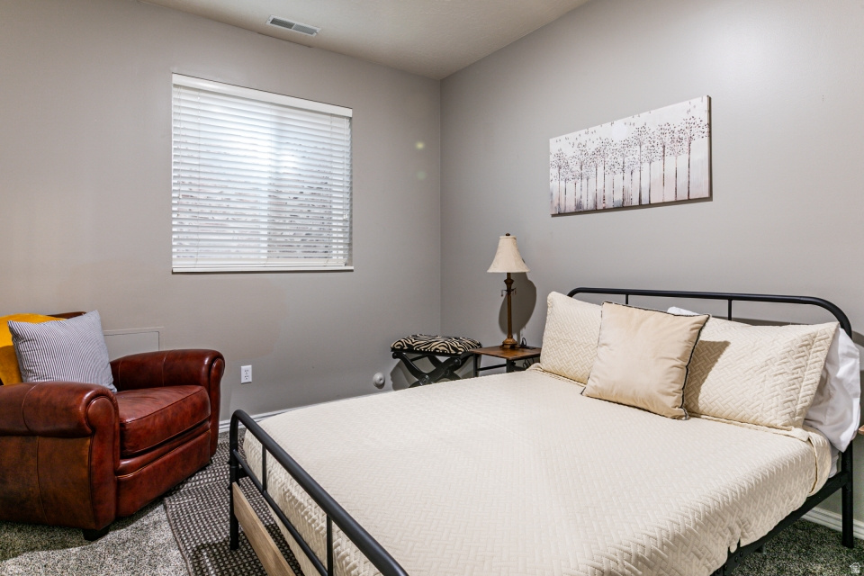 5263 DAYBREAK DR South Ogden, UT 84403