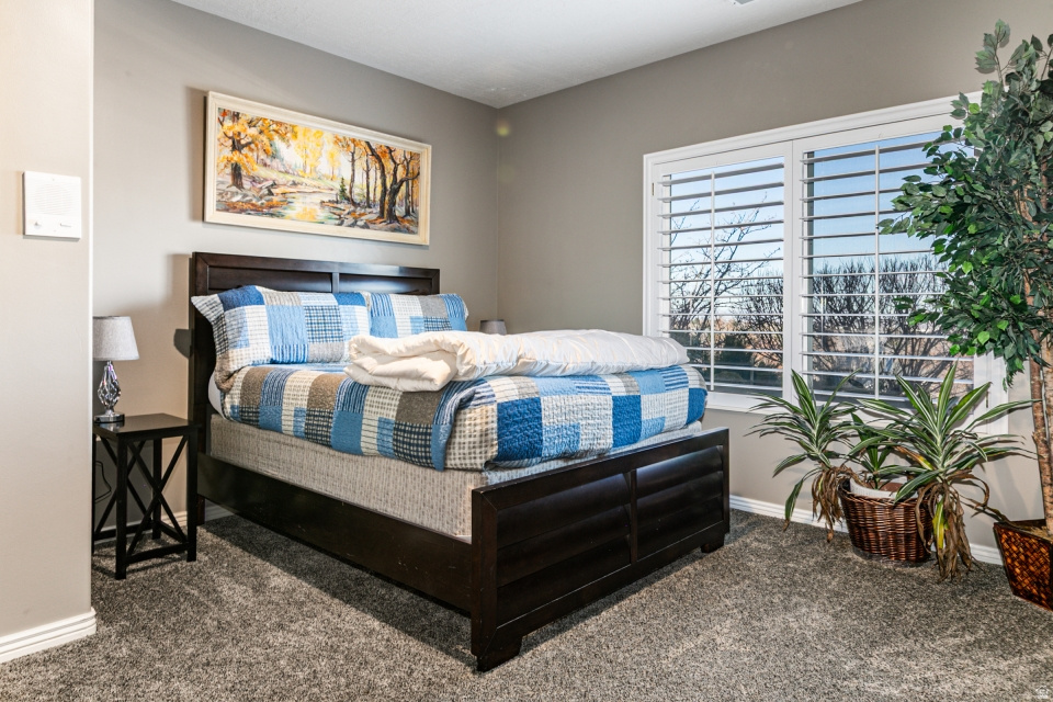 5263 DAYBREAK DR South Ogden, UT 84403