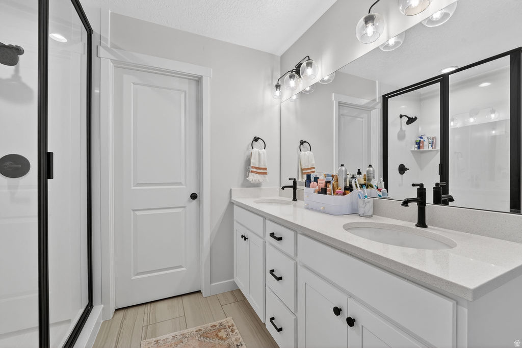 979 W SHORELINE DR Layton, UT 84041