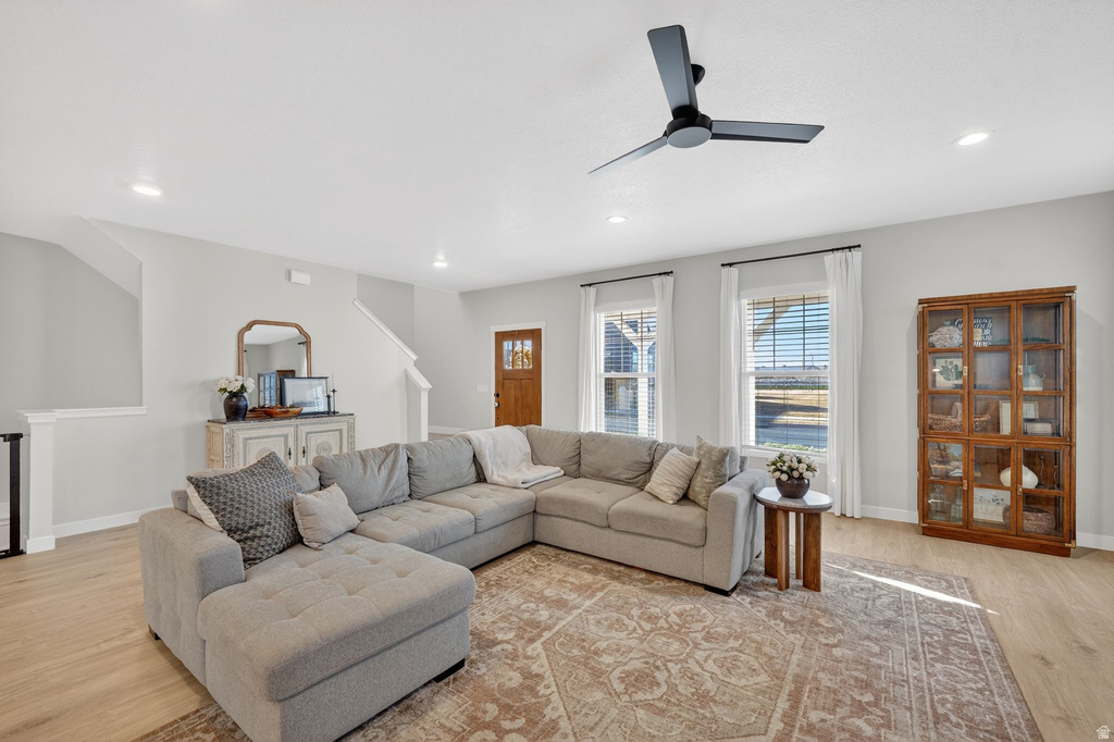 979 W SHORELINE DR Layton, UT 84041