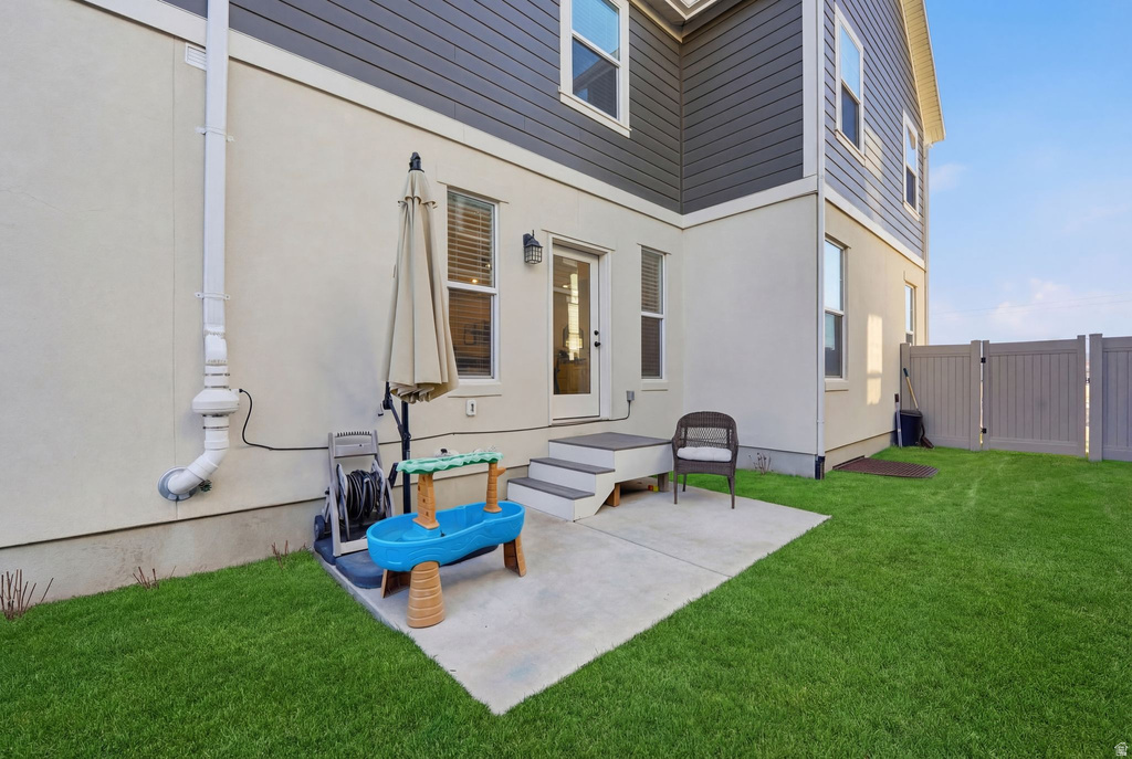 979 W SHORELINE DR Layton, UT 84041