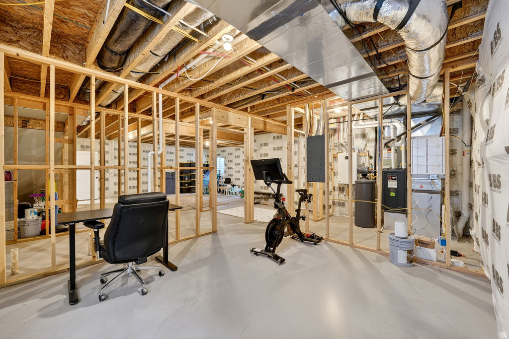 979 W SHORELINE DR Layton, UT 84041