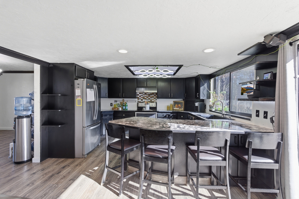 6245 S STEEPLE CHASE LN Murray, UT 84121