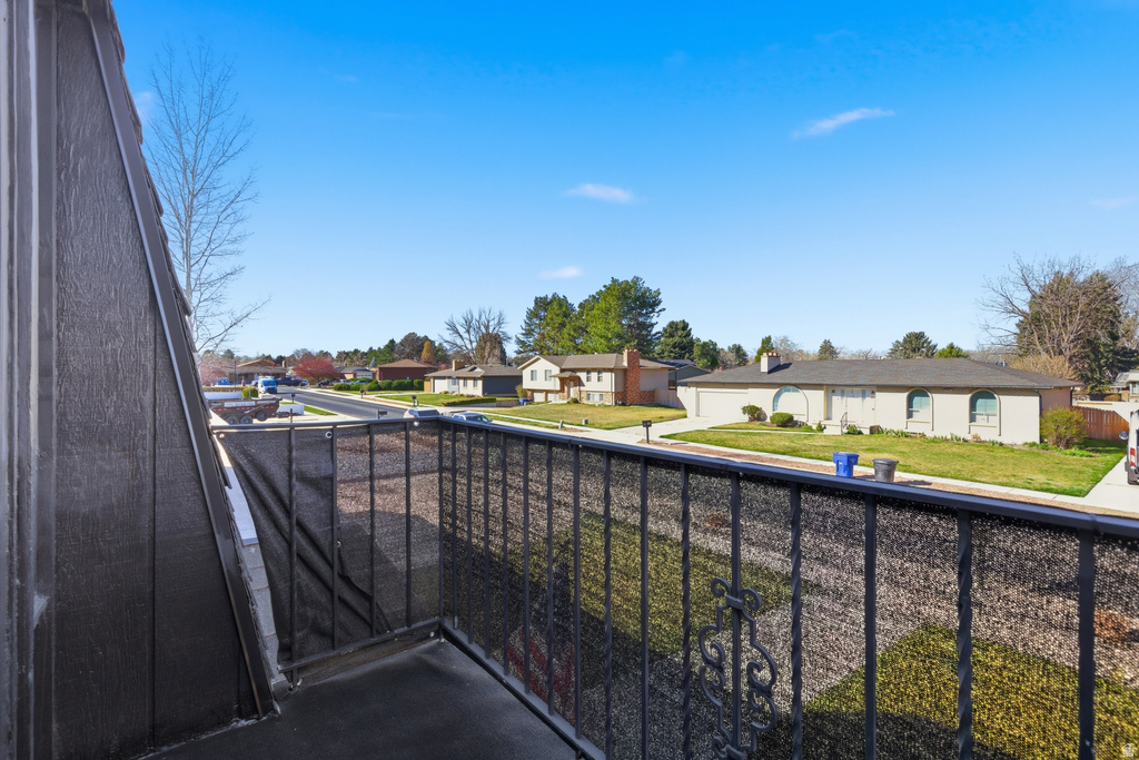 6245 S STEEPLE CHASE LN Murray, UT 84121