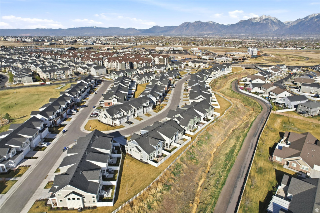 5433 W AUTUMN MOON LN #218 Herriman, UT 84096