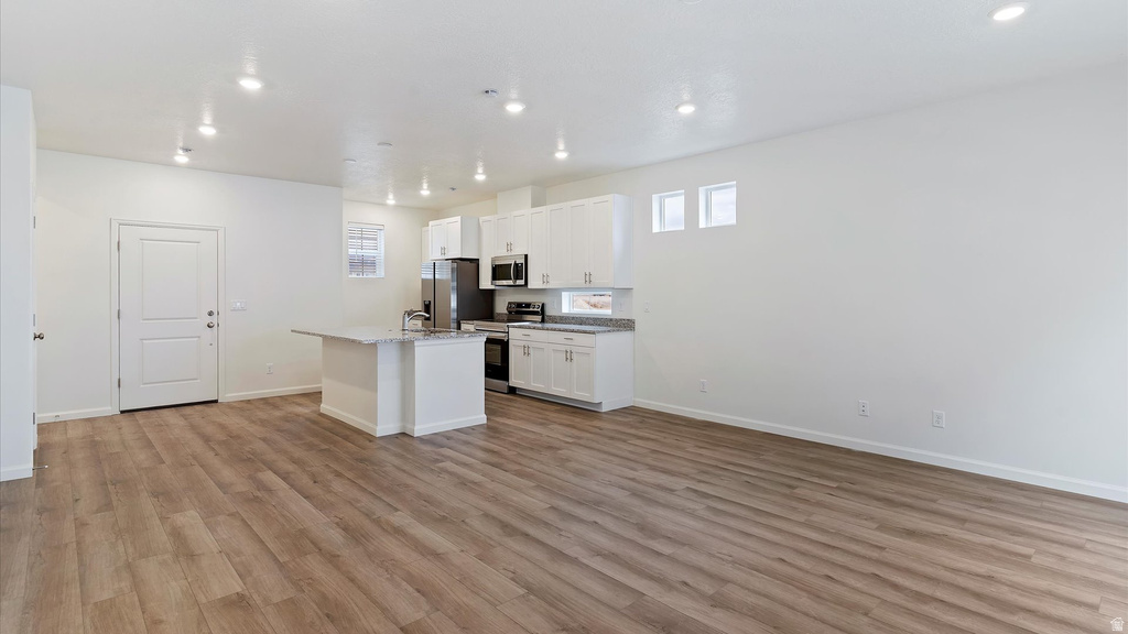 48 N PROVO RIVER RD Saratoga Springs, UT 84045