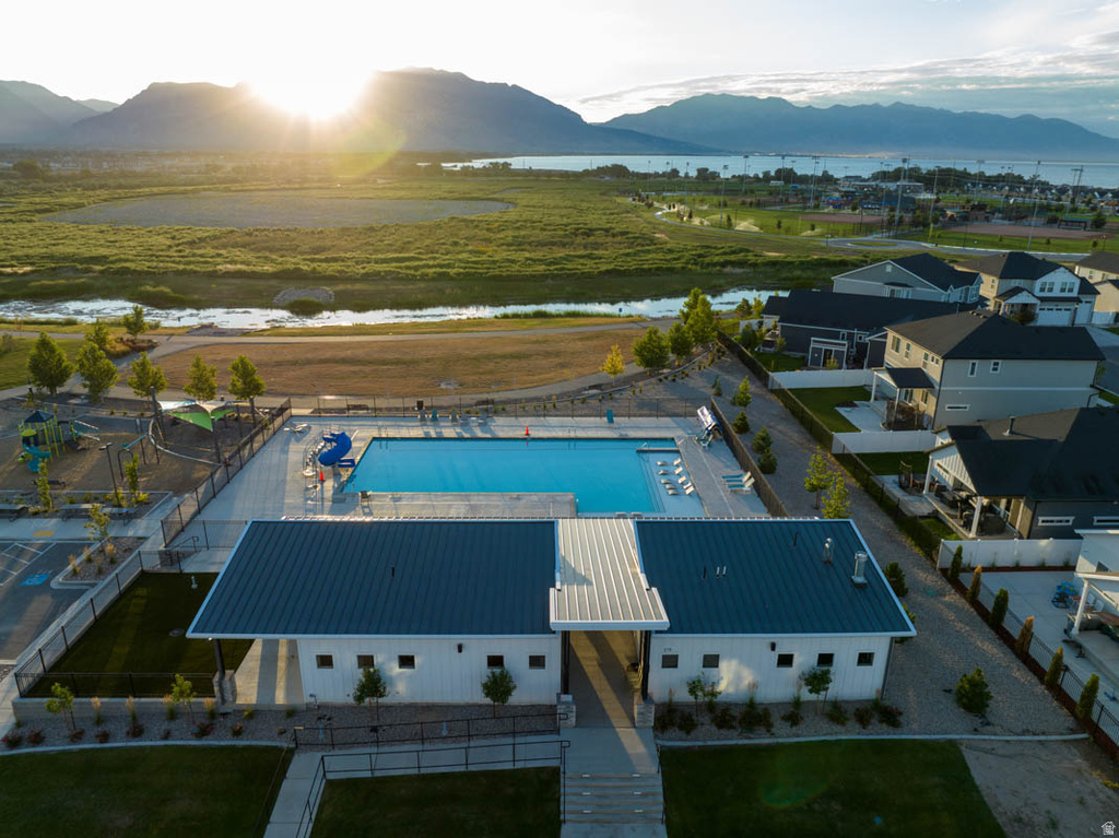 44 N PROVO RIVER RD Saratoga Springs, UT 84045