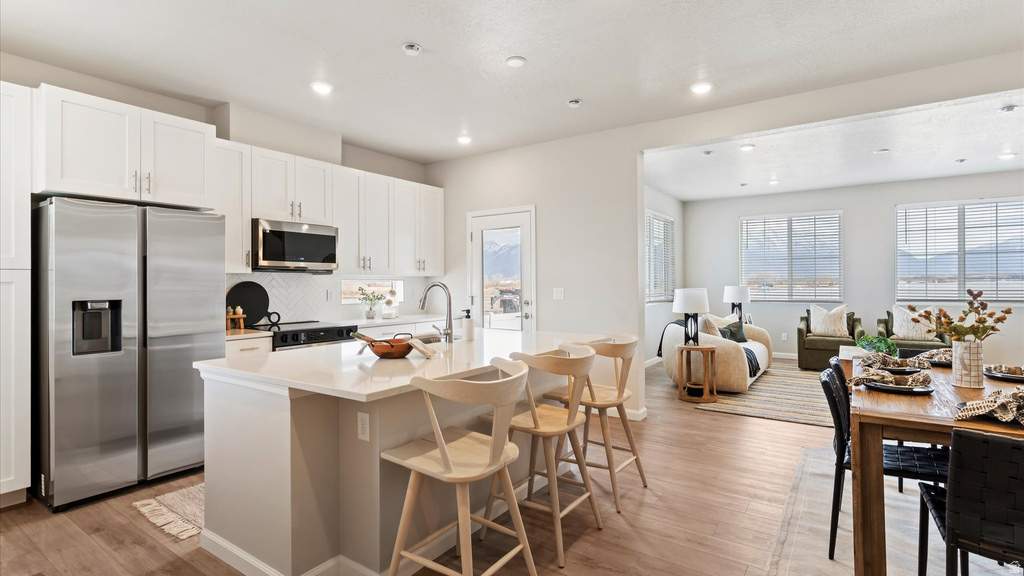 44 N PROVO RIVER RD Saratoga Springs, UT 84045