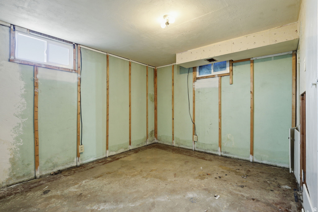 2305 W 2200 S Wellsville, UT 84339