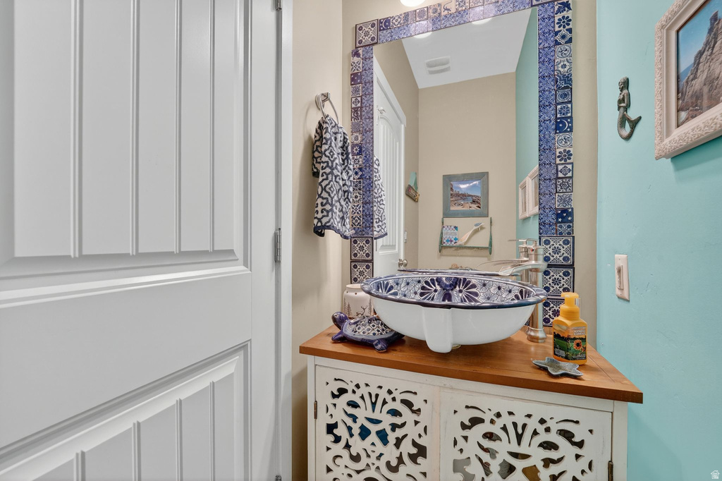 11353 S HEREFORD CT South Jordan, UT 84095