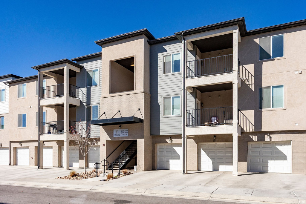 13536 S POOLE DR #E303 Riverton, UT 84096