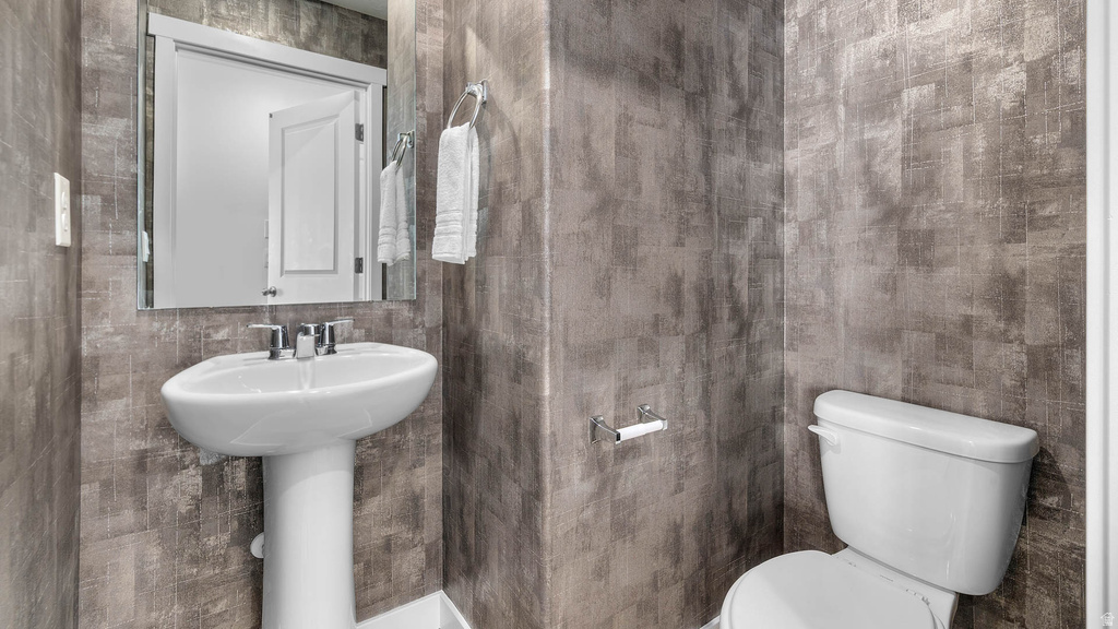 268 E SERENITY AVE Tooele, UT 84074