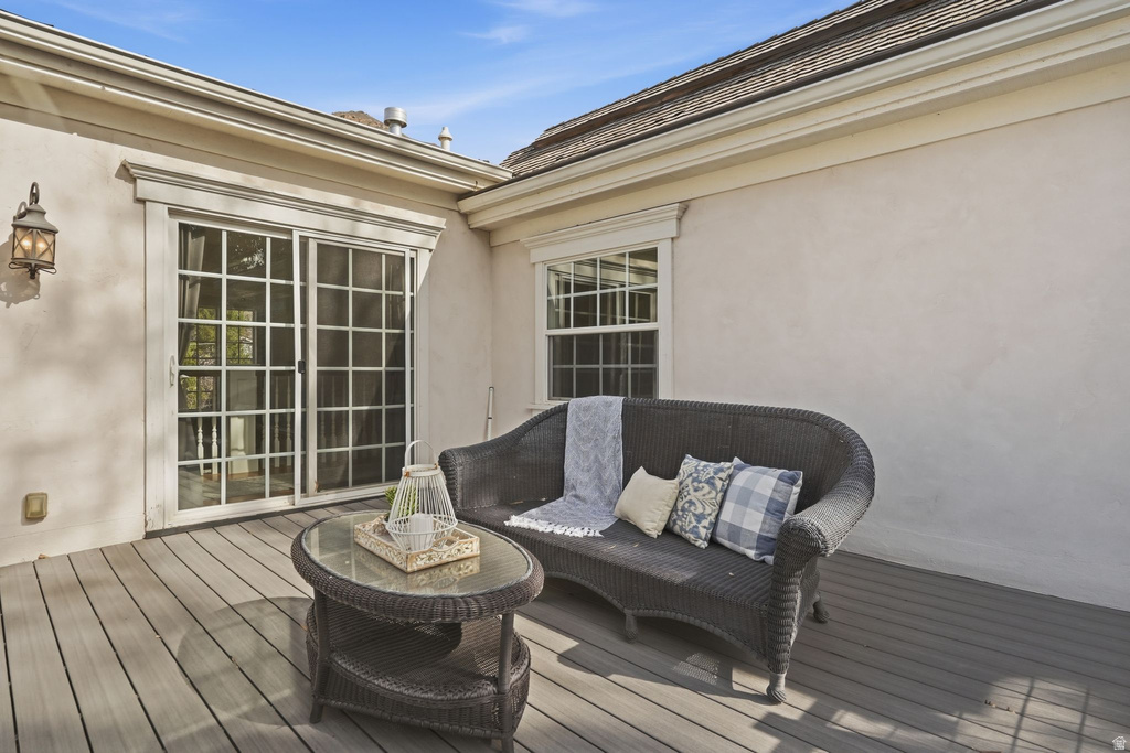 5088 S WANDER LN Holladay, UT 84117