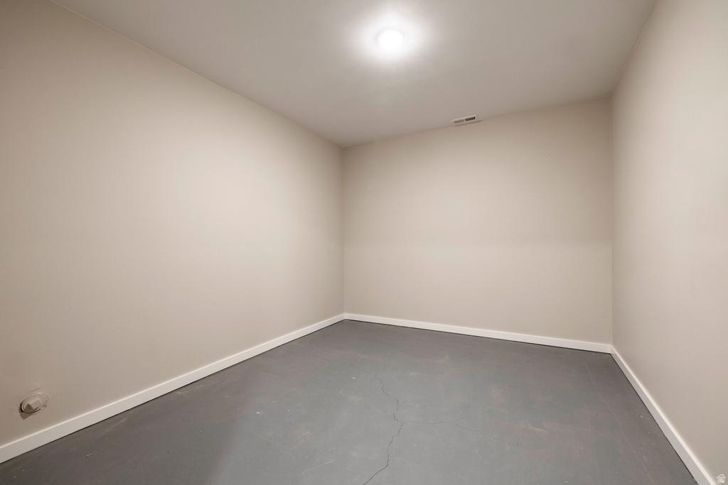 1670 E HOPKINS LN Salt Lake City, UT 84108