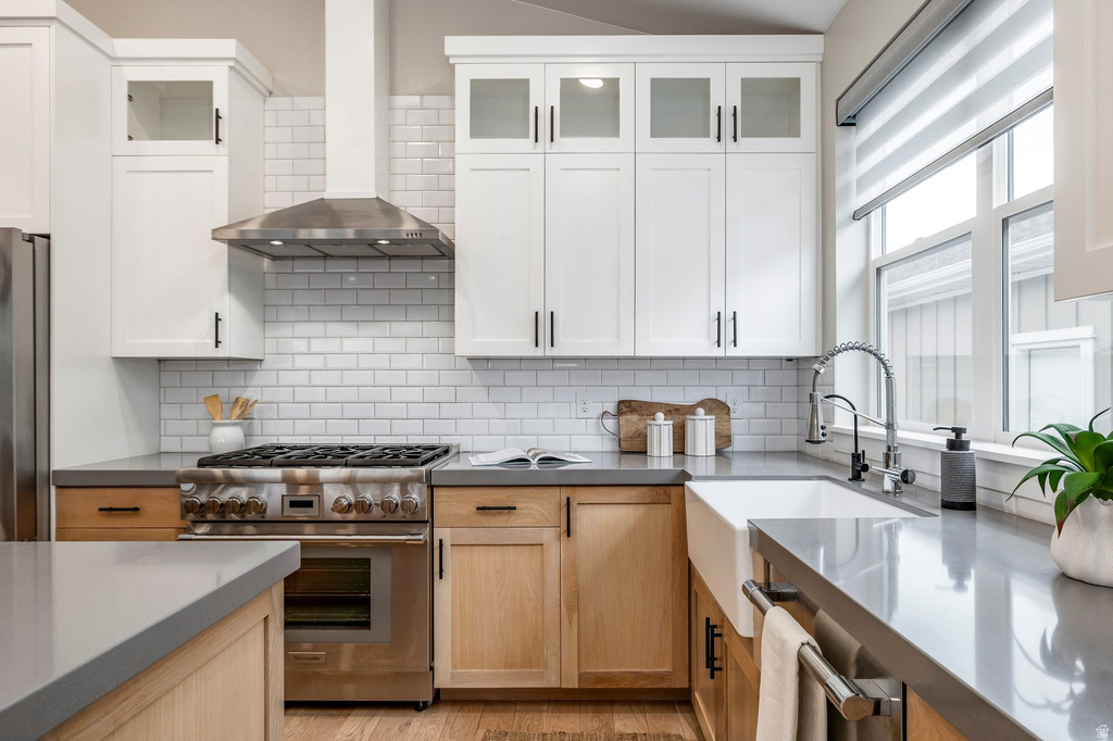 1670 E HOPKINS LN Salt Lake City, UT 84108