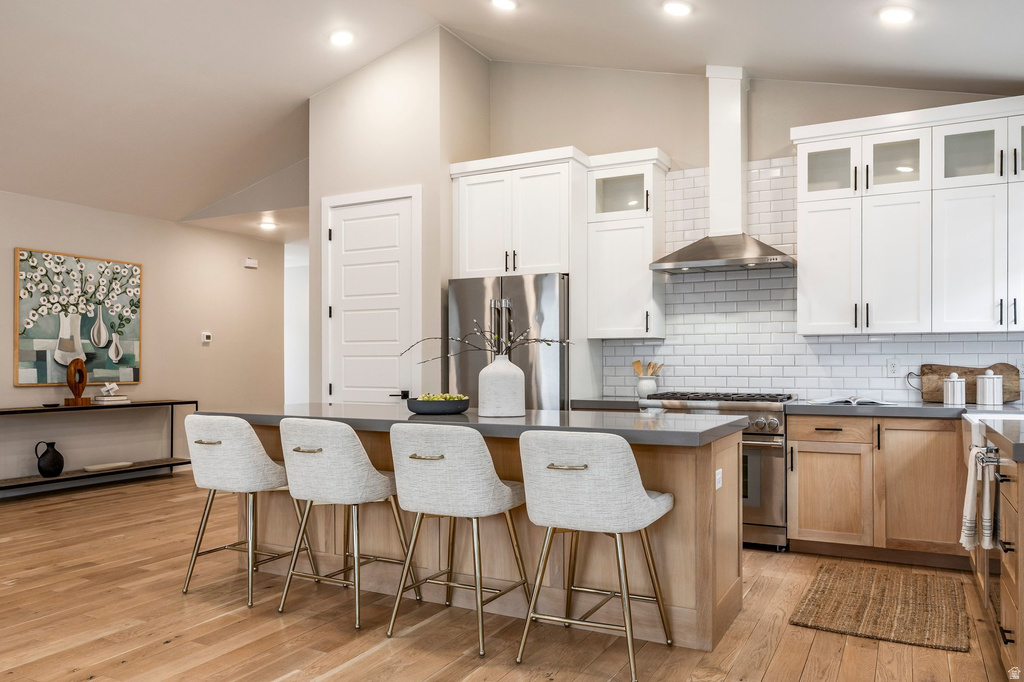 1670 E HOPKINS LN Salt Lake City, UT 84108