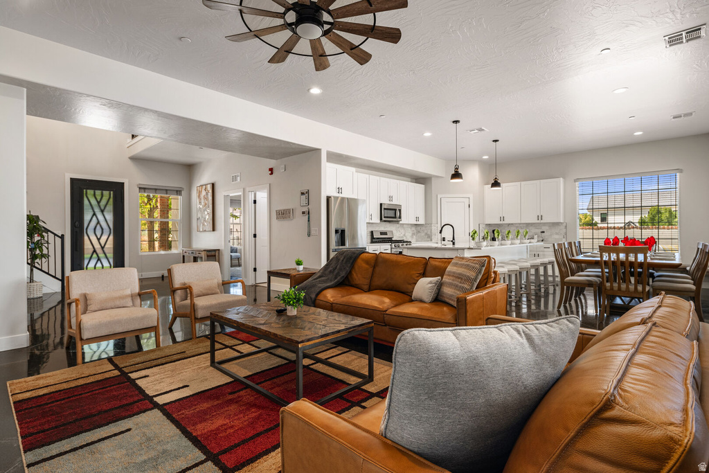 4228 W HAMPSHIRE RD Hurricane, UT 84737