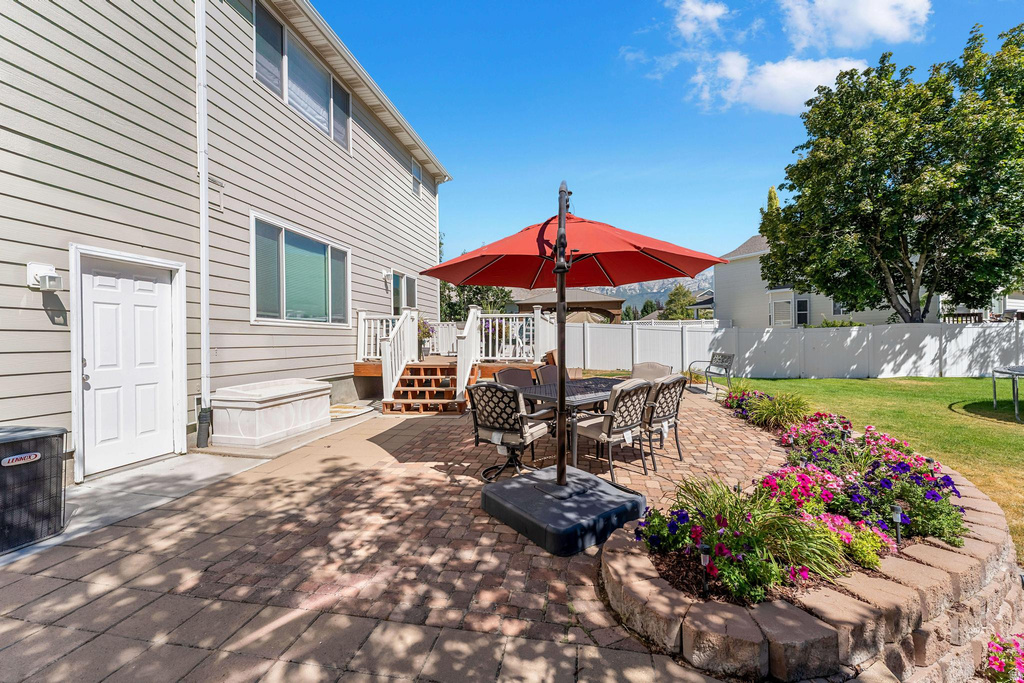 10294 N CARRIAGE LN Cedar Hills, UT 84062