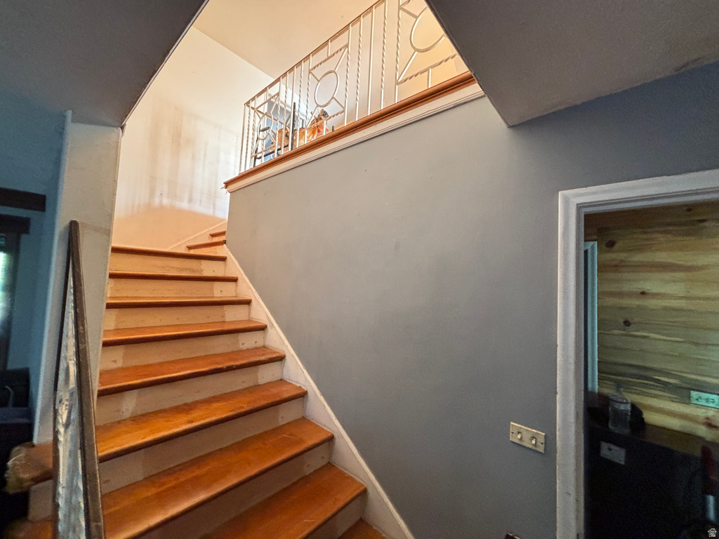 102 S MAIN ST Paris, ID 83261