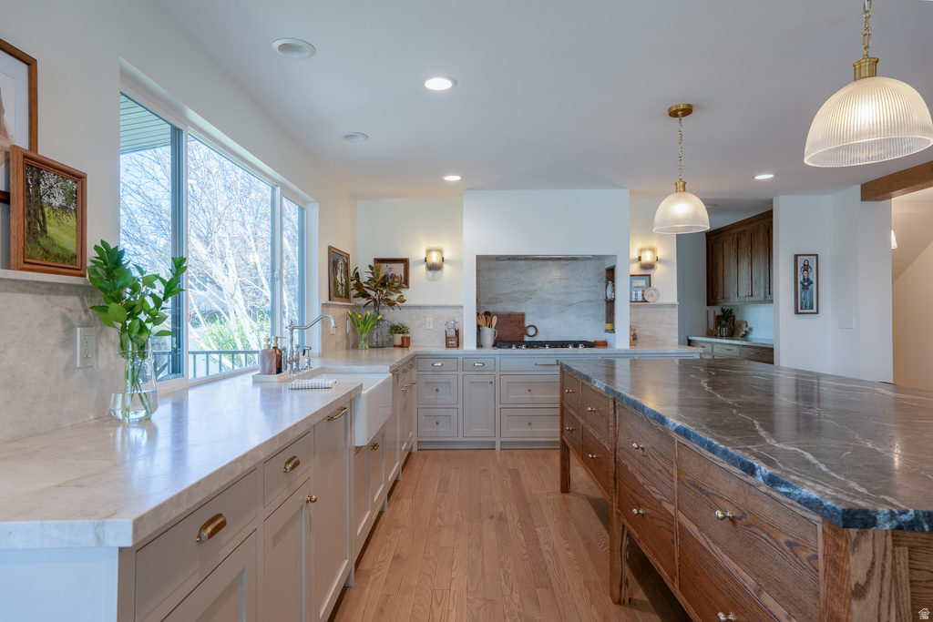 1079 W RIDGESIDE CT South Jordan, UT 84095