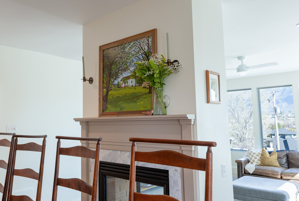 1079 W RIDGESIDE CT South Jordan, UT 84095