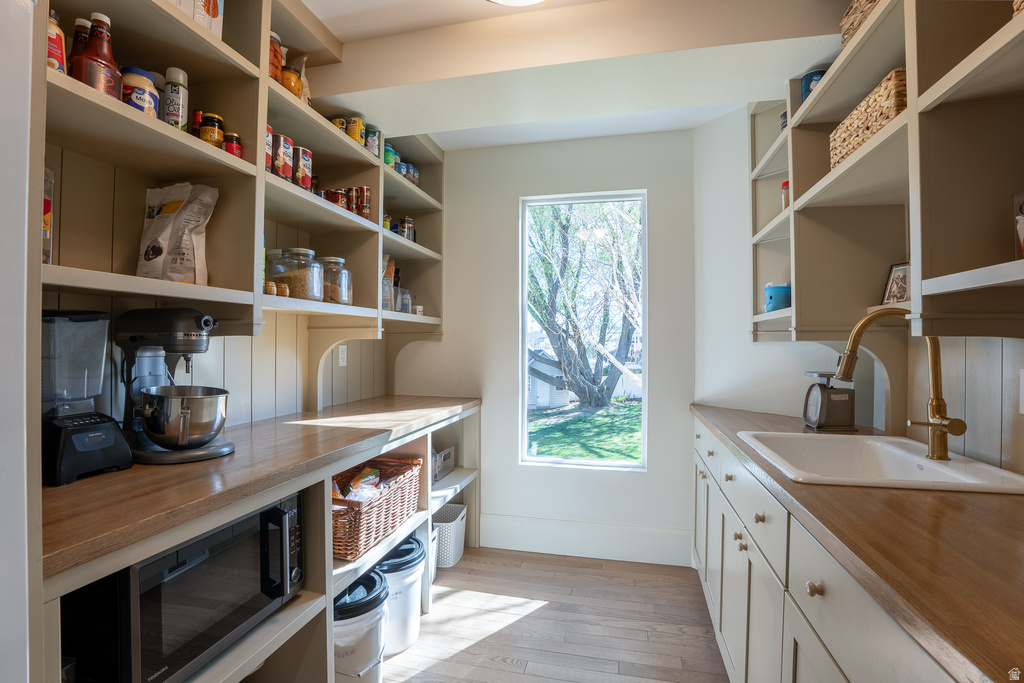 1079 W RIDGESIDE CT South Jordan, UT 84095