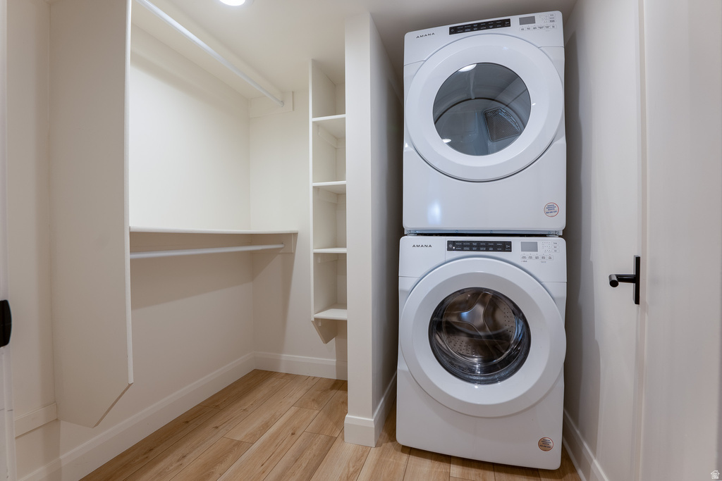 1079 W RIDGESIDE CT South Jordan, UT 84095