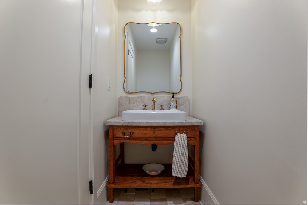 1079 W RIDGESIDE CT South Jordan, UT 84095