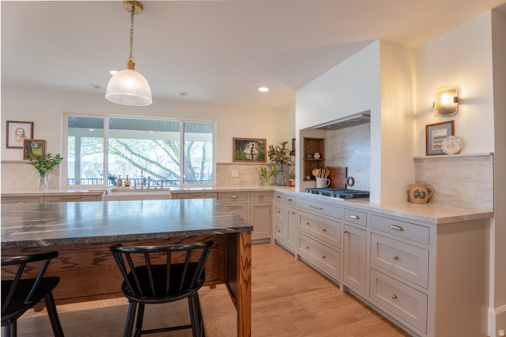 1079 W RIDGESIDE CT South Jordan, UT 84095