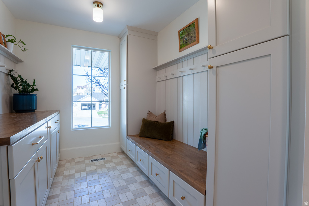 1079 W RIDGESIDE CT South Jordan, UT 84095