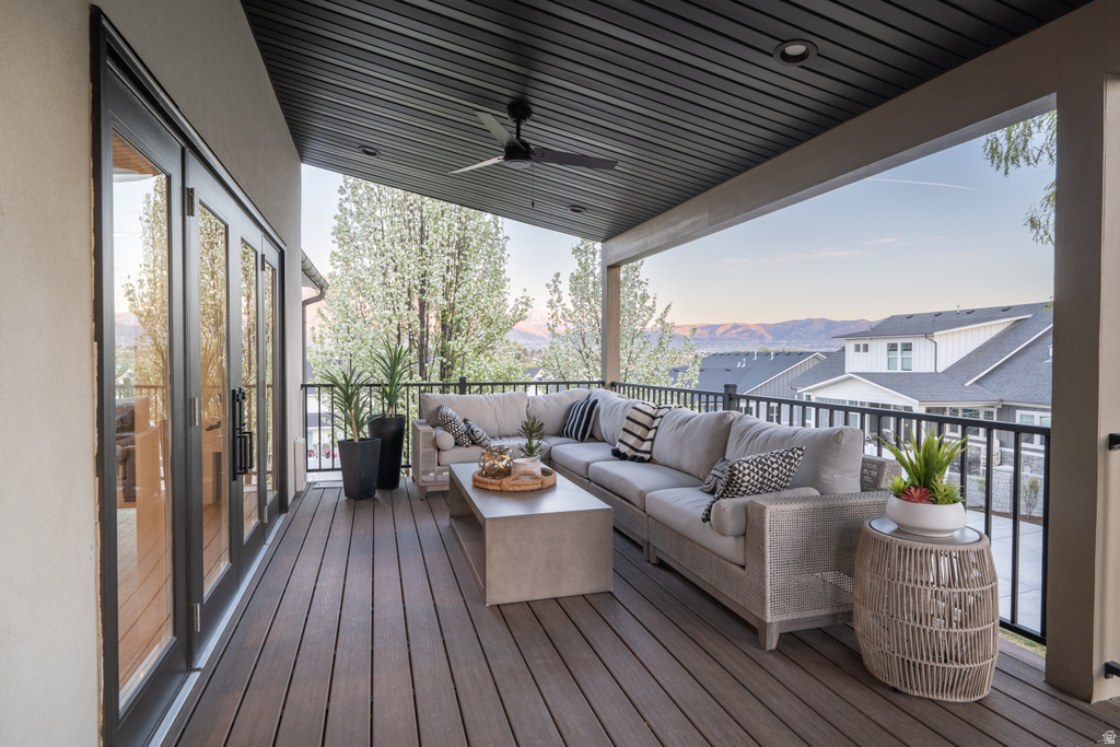 1079 W RIDGESIDE CT South Jordan, UT 84095