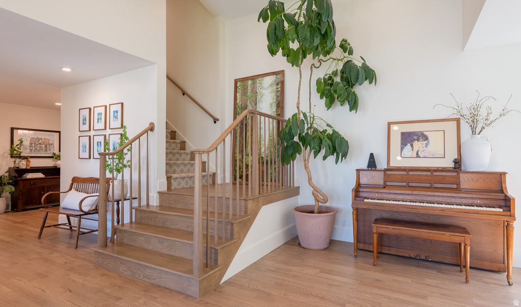 1079 W RIDGESIDE CT South Jordan, UT 84095