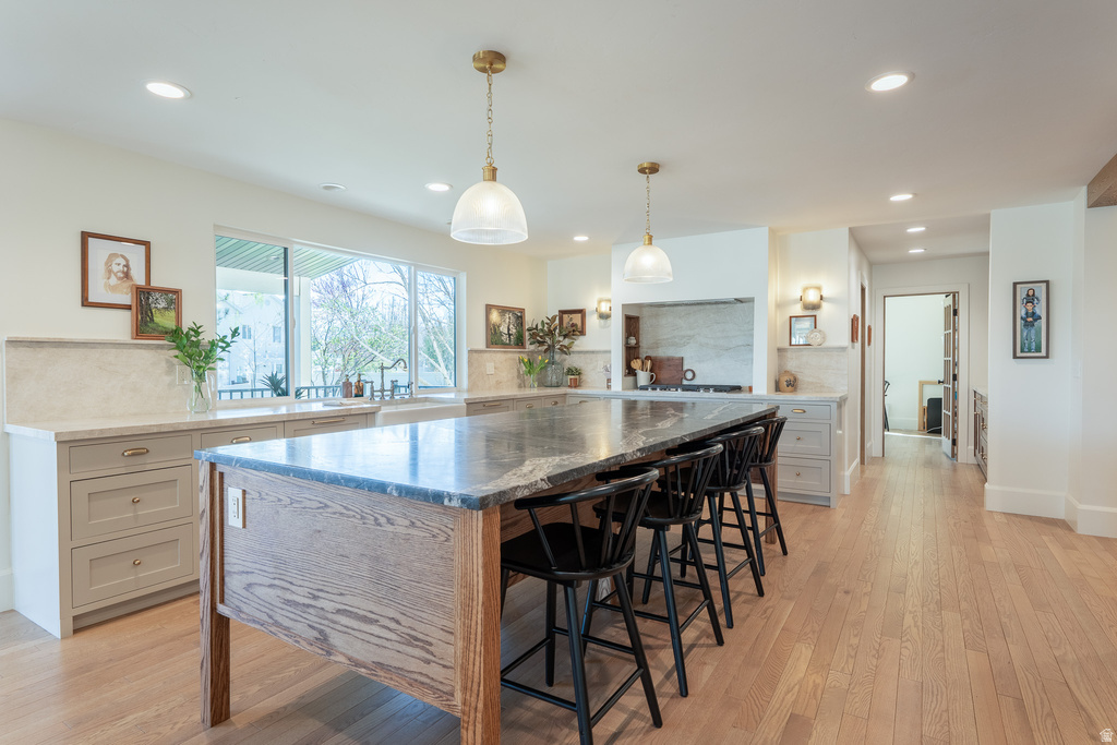 1079 W RIDGESIDE CT South Jordan, UT 84095