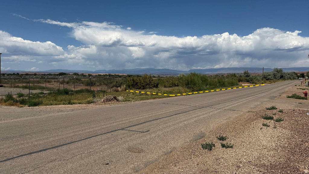 862 S 2500 E Roosevelt, UT 84066