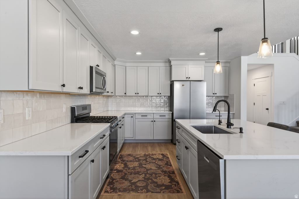 2904 N VERVAIN LN Saratoga Springs, UT 84045