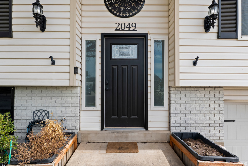 2049 W HEWS PL Taylorsville, UT 84118