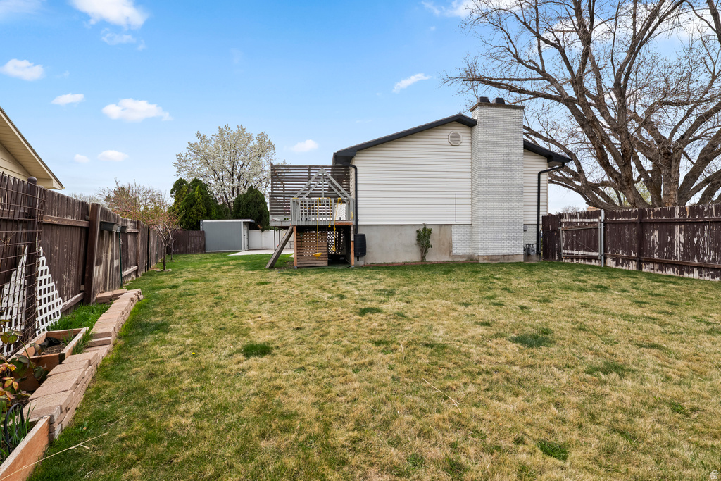 2049 W HEWS PL Taylorsville, UT 84118
