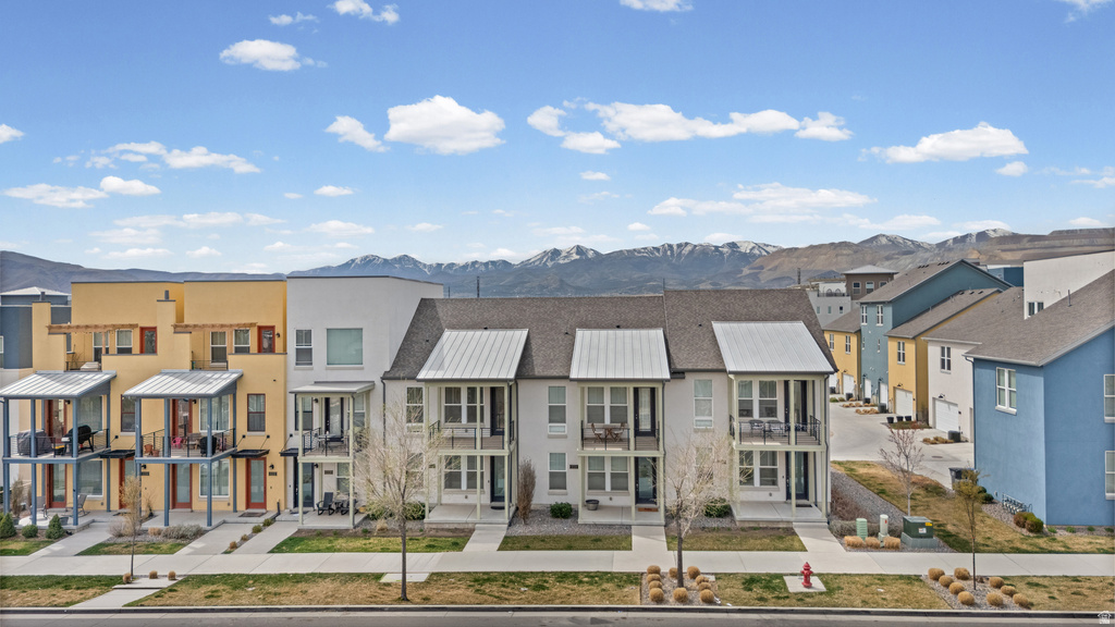 11326 S LAKE RUN RD South Jordan, UT 84009