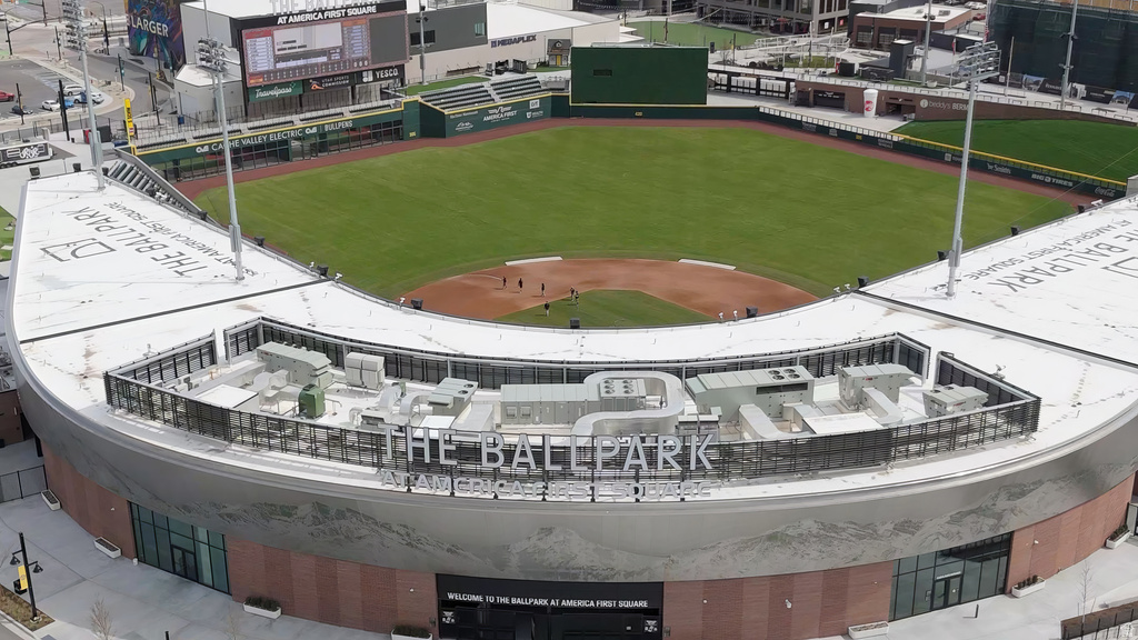 11326 S LAKE RUN RD South Jordan, UT 84009