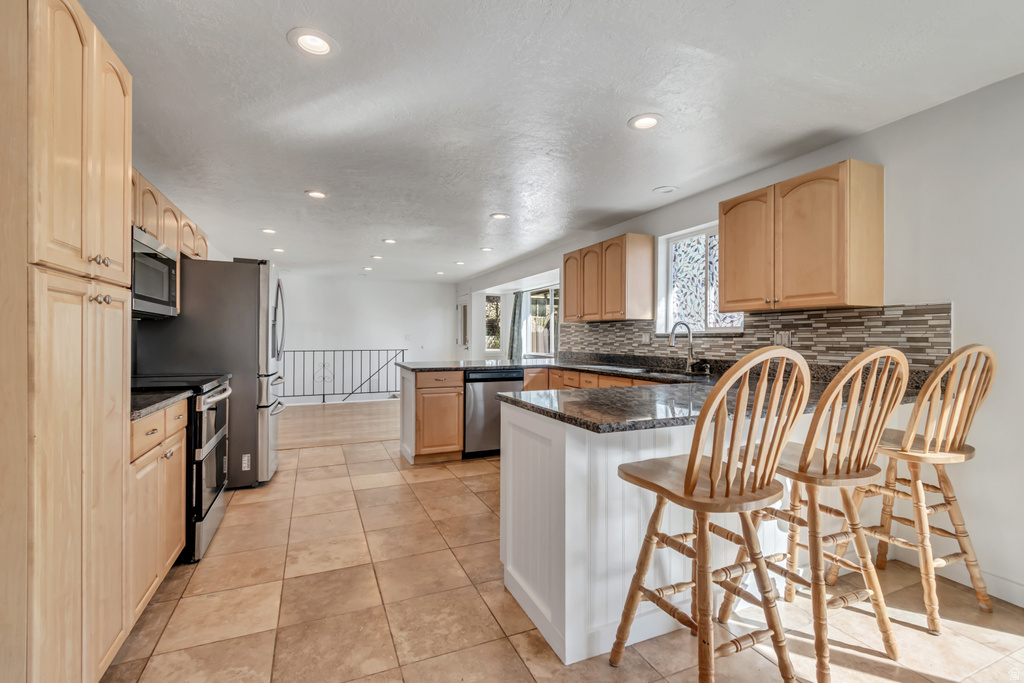 918 E LAZON DR Sandy, UT 84094