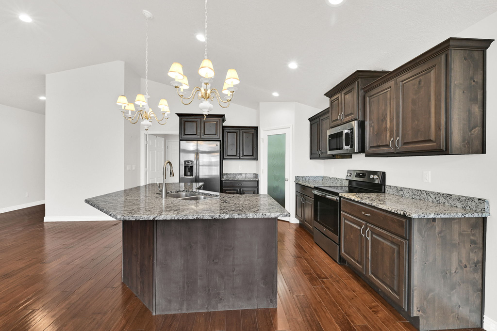 3770 S 3425 W West Haven, UT 84401