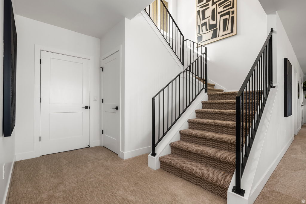 194 W MEADOW LARK LN Elk Ridge, UT 84651