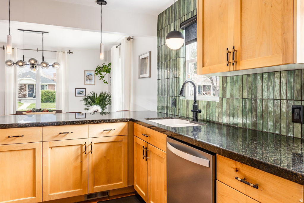 2724 S BEVERLY ST Salt Lake City, UT 84106