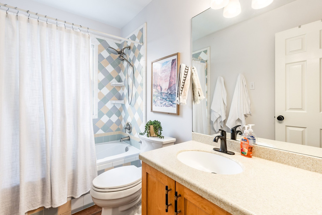 2724 S BEVERLY ST Salt Lake City, UT 84106